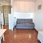 Apartment A Avec Parking, Balcon, Animaux Admis - Fr-1-780-37
